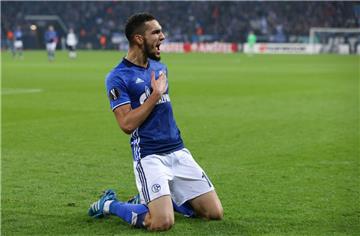 Nabil Bentaleb hat massive Knieprobleme - der Schalker Profi fällt gegen Werder Bremen möglicherweise aus.