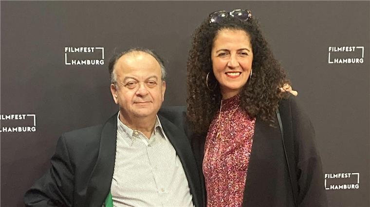 Nach 21 Jahren verlässt Leiter Albert Wiederspiel die Bühne des Festivals. Seine Nachfolgerin ist Malika Rabahallah (r).