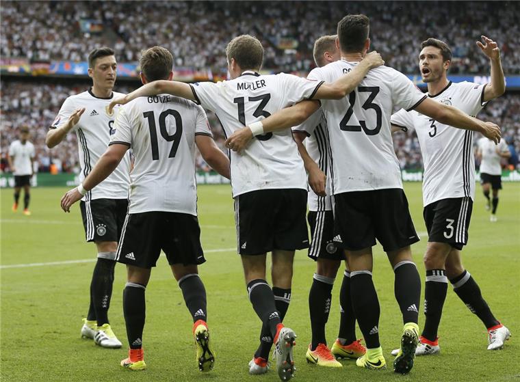 Nach dem 1:0-Sieg  gegen Nordirland spielt Deutschland im EM-Achtelfinale nun gegen die Slowakei. Foto Laurent/dpa