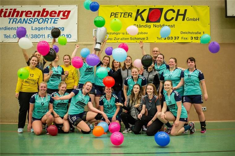 Nordenhamer Handballerinnen sind vorzeitig aufgestiegen Nach dem 16. Sieg im 16. Spiel feierte die Frauenmannschaft der HSG Blexer TB/SV Nordenham die Meisterschaft und den Aufstieg.
