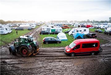 Nach dem Chaos vor dem Start und einem Anreisestopp für Besucher des Heavy-Metal-Festivals in Wacken soll es nun an diesem Mittwoch offiziell losgehen.