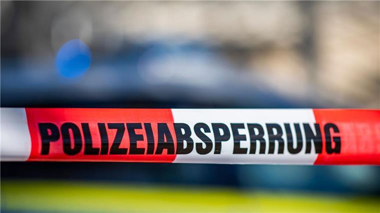 Durchsuchungen nach Leichenfund im Kreis Peine Nach dem Fund einer tödlich verletzten Frau im Kreis Peine ermitteln Polizei und Staatsanwaltschaft. (Symbolbild)