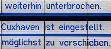 Nach dem Herbststurm Xavier war der Bahnverkehr im Norden eingestellt worden. 
