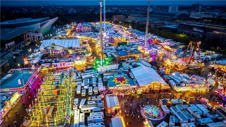 Ministerin: Polizei nach Solingen „höchst sensibilisiert“ Nach dem Messerangriff in Solingen überarbeitet Bremen die Sicherheitsvorkehrungen für den Freimarkt. (Archivbild)