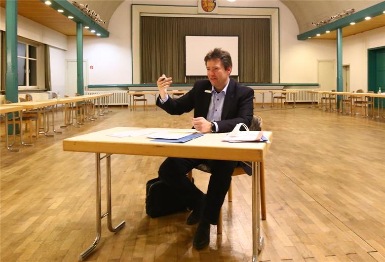 Butjadingen bietet Impftermin im Rathaussaal an Nach dem Planungsausschuss am Donnerstag berichtete Bürgermeister Axel Linneweber im Rathaussaal von der spontanen Impf-Aktion - sie soll genau hier stattfinden.