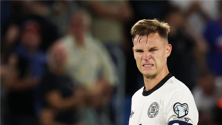 Trainer vertraut seiner Mannschaft Nach dem verlorenen Spiel gegen die Slowakei war Kapitän Joshua Kimmich gar nicht zufrieden.