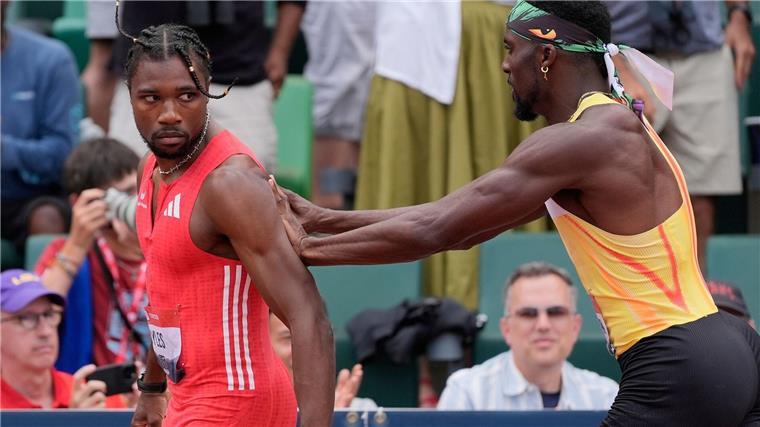 Nach dem Zieleinlauf gerieten Noah Lyles (l) und Kenny Bednarek (r) aneinander.