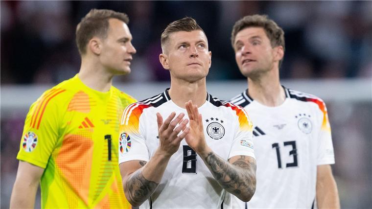 Nach der Heim-EM im Sommer beendete Toni Kroos (M.) seine Karriere.
