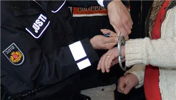 Nach der illegalen Einreise des erst kürzlich in den Libanon abgeschobenen Miri-Clan-Mitglieds hat dieser nun Klage eingereicht.