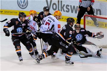 Nach der Niederlage gegen Nürnberg am Freitag kassierten die Pinguins auch am Sonntag bei den Grizzlys Wolsburg eine Niederlage.