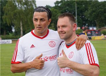Nach der Vorrunde war bei Özkan Kirhan (links) und Mario Gagelmann noch alles im Lot. Foto Schmidt