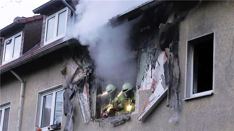 Polizei nimmt mutmaßlichen Brandstifter vorübergehend fest Nach einem Brand in einem Mehrfamilienhaus in Langenhagen ermittelt die Polizei gegen einen Mieter wegen schwerer Brandstiftung.