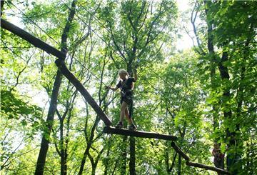 Nach einem Gerichtsentscheid dürfen Klettergärten in Niedersachsen wieder öffnen.