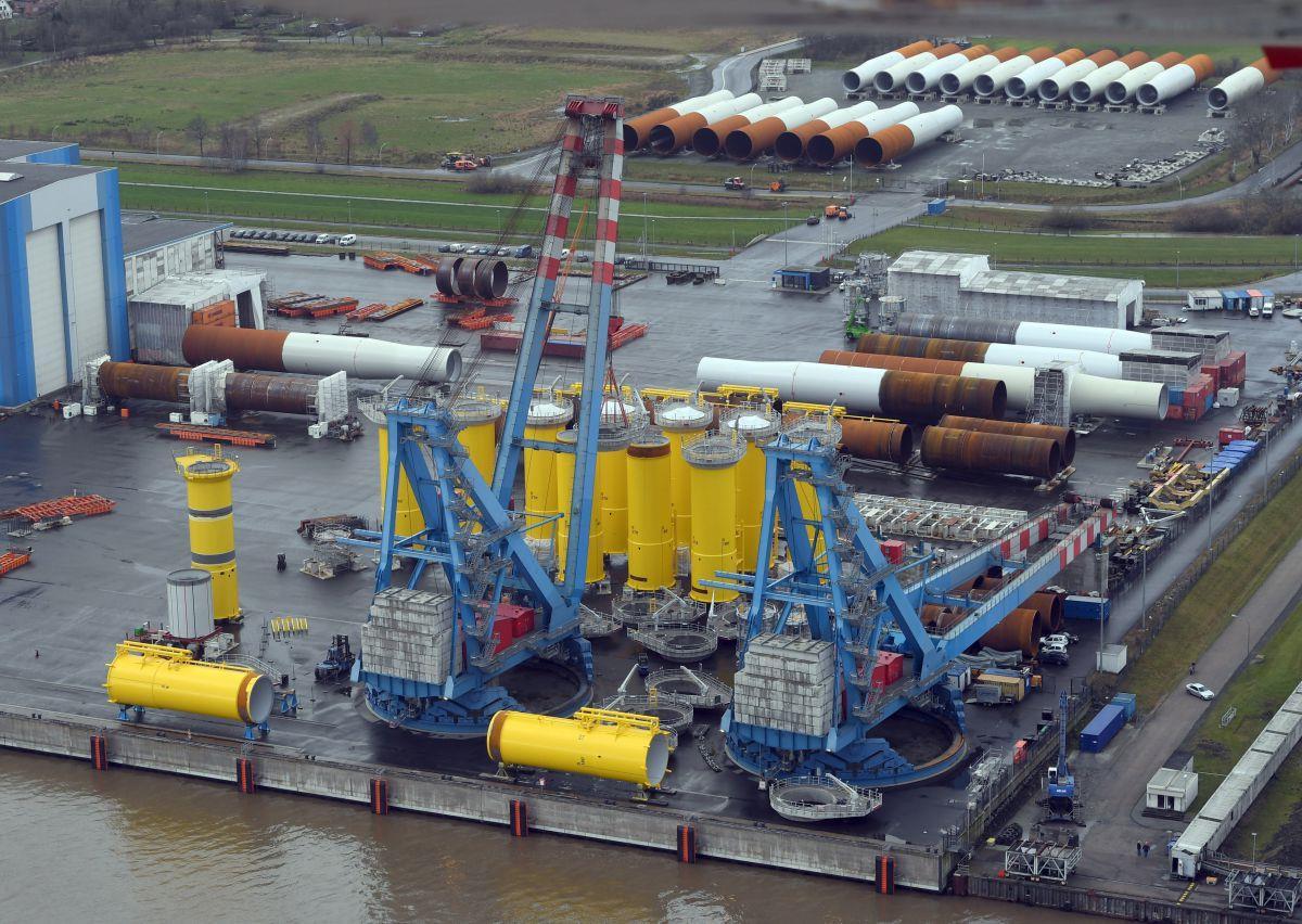 Steelwind baut die größten Windkraft-Fundamente der Welt Nach einem halben Jahr Kurzarbeit freut sich Steelwind in Nordenham über einen Großauftrag.