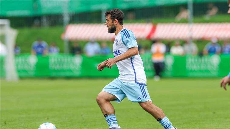 Younes: „Schalke braucht beste Version von mir“ Nach einem Jahr vereinslosigkeit ist Amin Younes jetzt für Schalke 04 wieder am Ball.