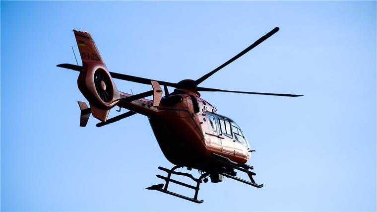 Auto überschlägt sich - Vier Verletzte bei Unfall Nach einem Unfall in Südbrookmerland wird eine Frau mit schweren Verletzungen in ein Krankenhaus geflogen. (Symbolbild)
