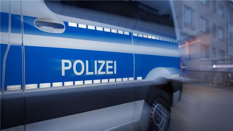 Nach einer Auseinandersetzung mit mehreren Verletzten auf einem Fest in Nienburg ermittelt die Polizei. (Symbolbild)