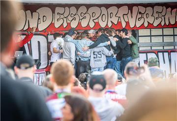 Nach einer langen Saison wollen sich die Pinguins-Spieler mit einer Abschlussfeier von den Fans verabschieden.