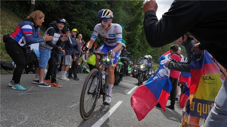 Mit dem Rennrad fast der Schnellste Nach gut drei Wochen über Berge und durch Städte stand fest: Florian Lipowitz ist Dritter des berühmtesten Radrennens der Welt.