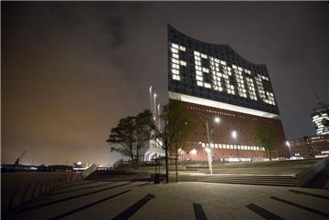 Nach neuneinhalb Jahren Bauzeit endlich fertig: Die Hamburger Elbphilharmonie.