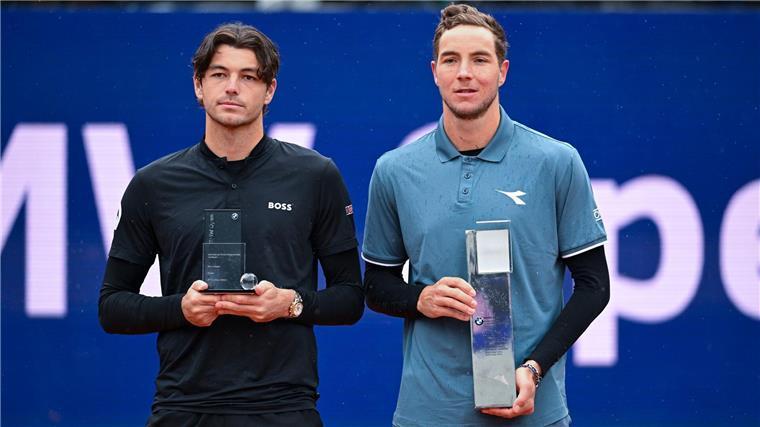 Nach Rang zwei im Vorjahr würde sich der Amerikaner Taylor Fritz (l) in diesem Jahr über einen Sieg freuen.