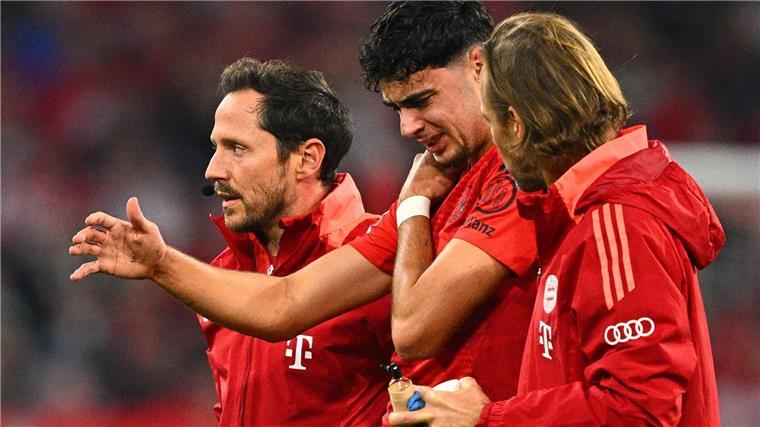 Nach seiner Verletzung arbeitet Aleksandar Pavlovic (m) am Comeback.