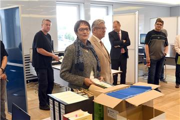 Knapp vorbei: Nachdem die Richter des Staatsgerichtshofs die Stimmzettel der Bürgerschaftswahl in Bremerhaven überprüft haben, bleibt es beim alten Ergebnis: Die AfD kommt nicht ins Parlament.