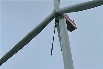 Nachdem im September 2022 ein Rotorblatt im Windpark Alfstedt havarierte, ist nun ein weiteres Rotorblatt (Foto) abgebrochen.