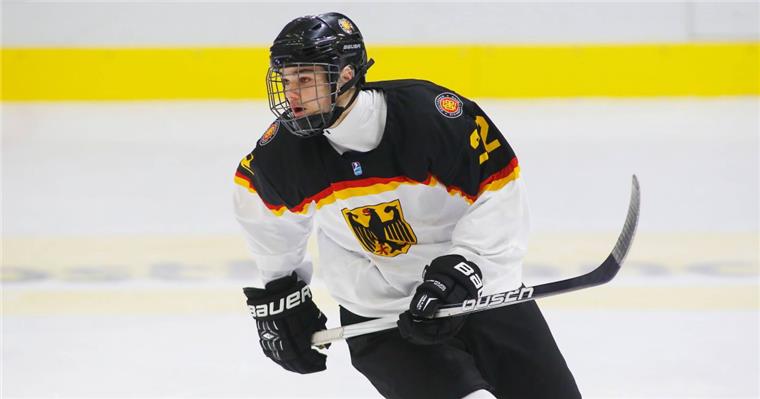 Nachwuchs-Nationalspieler Christoph Kiefersauer spielt künftig für die Fischtown Pinguins. Er ist einer der drei "Jungspunde", die am Freitag verpfilchtet wurden. Foto: Imago