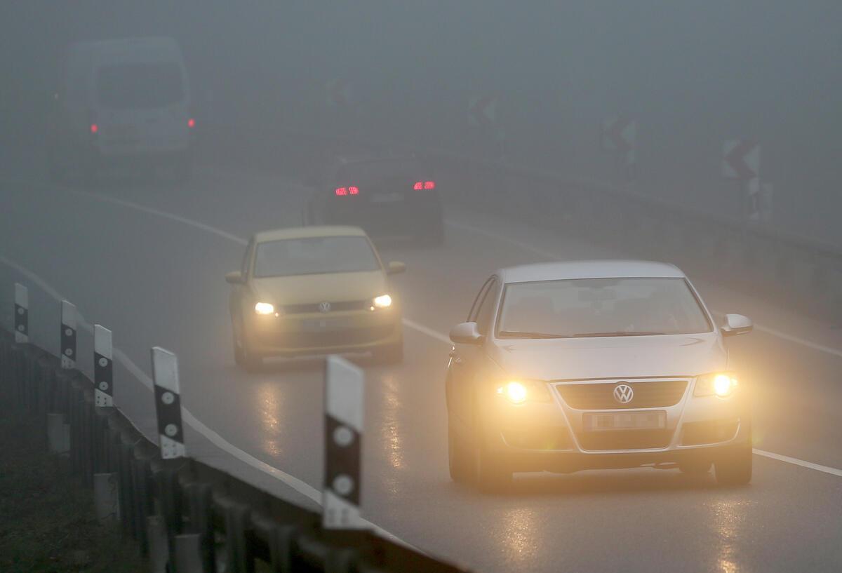 Sicher durch Herbst und Winter: So einfach kannst du dein Autolicht prüfen Nebel, Regen und Dunkelheit erhöhen das Unfallrisiko. Die Polizei Rotenburg rät: Jetzt kostenlos das Autolicht prüfen lassen.