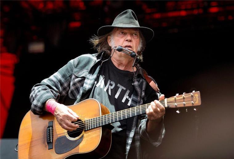 Neil Young plant Konzert in der Ukraine Neil Young möchte ein Konzert in der Ukraine spielen. (Archivbild)
