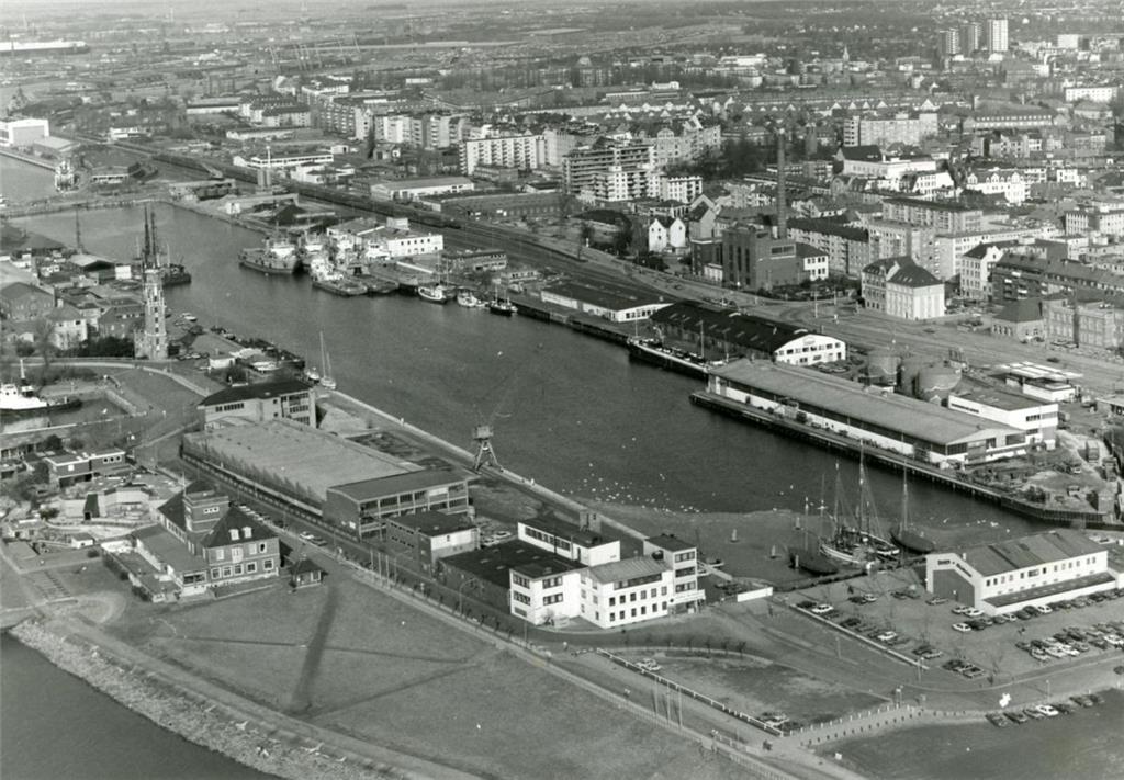 Neuer Hafen im Dezember 1988. Foto Scheer
