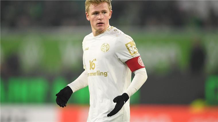 4:3 in der Nachspielzeit: Wolfsburg schlägt Mainz Neuer Mainzer Rekord-Torschütze: Jonathan Burkardt.