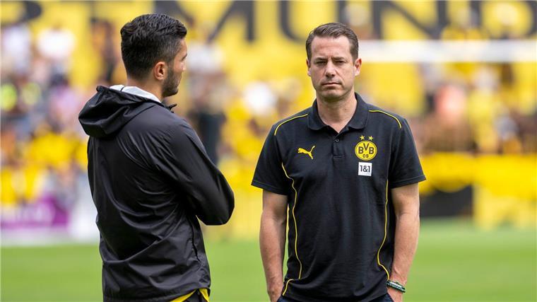 Neuerdings als Krisenmanager gefordert: BVB-Sportchef Lars Ricken (r). 