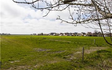 Neues Baugebiet in Wremen: Auf einer  landwirtschaftlichen Fläche südlich der Strandstraße in Wremen könnten demnächst Ein- und Mehrfamilienhäuser entstehen.