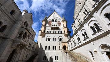 Neuschwanstein lockt unter den Königsschlössern die meisten Besucher. (Archivbild)