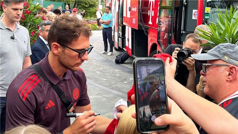 Goretzka-Frust in der „Familie“ - Kane: Sind bereit für Liga Nicht im Kader - und auf dem Absprung? Leon Goretzka.