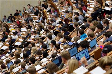 Nicht jeder eingeschriebene Student will an der Uni tatsächlich einen Abschluss machen. Viele studieren nur zum Schein - um Kosten einzusparen.