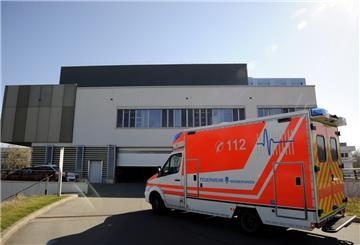 Nicht jeder Patient darf zur Genesung im Reinkenheider Klinikum bleiben. Die Sekretärin des Lloyd Gymnasium wurde mit dem Rettungswagen nach Bremen verlegt.