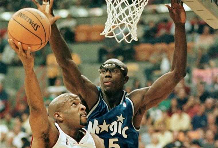 Nicht nachtragend: Ex-NBA-Profi Anthony Carter (links) hielt seinem Berater die Treue, auch nachdem diesem ein millionenschwerer Fehler unterlief.