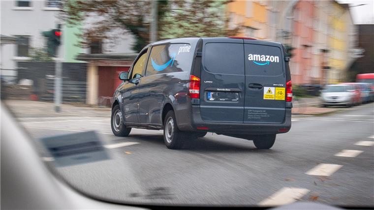 Nicht nur die Fahrer stehen unter Druck. Auch die Führungskräfte der Subunternehmen haben Angst, dass Amazon ihre Firma austauscht.