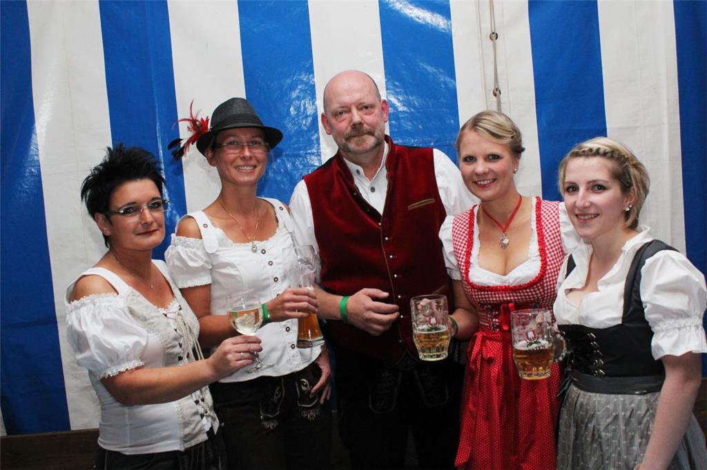 Nicole Tramsen, Kathrin Rink, Mareike Wunderlich und Britta Uphoff (vlnr) haben ...