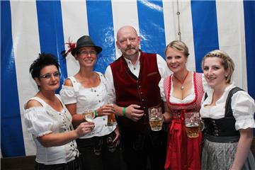 Nicole Tramsen, Kathrin Rink, Mareike Wunderlich und Britta Uphoff (vlnr) haben ...
