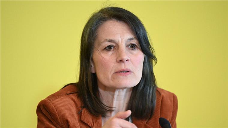 Ministerin sieht Fortschritt bei Düngerbelastung, aber mahnt Niedersachsen sei auf dem richtigen Weg, doch regional treten weiterhin Nährstoffüberschüsse auf, wie Ministerin Staudte sagt. (Archivbild)