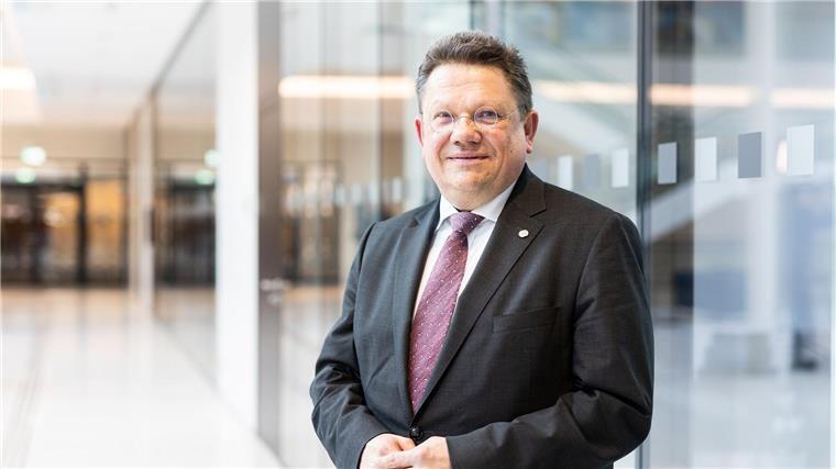 Niedersachsens Gesundheitsminister Andreas Philippi (SPD) im Landtag.