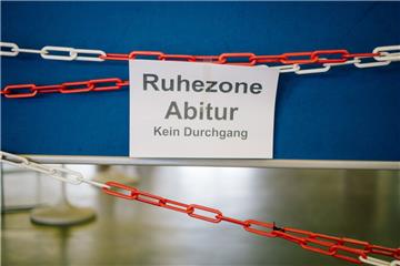 Niedersachsens Kultusminister Tonne (SPD) äußert sich zur Überprüfung des Mathe-Abiturs 2019. 