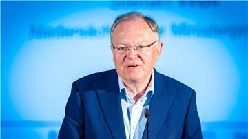 Niedersachsens Regierungschef Weil sieht in der Landeskasse derzeit wenig finanziellen Spielraum. (Archivbild)