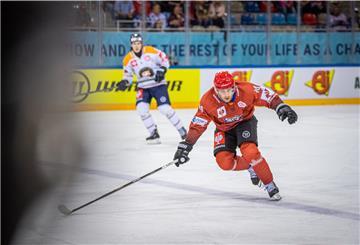 Eishockey-Spieler bei einem Turnier.