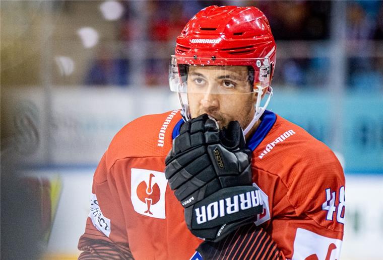 Pinguins gewinnen auch das zweite Saisonspiel Niklas Andersen traf im ersten Drittel zur 2:1-Führung der Fischtown Pinguins.