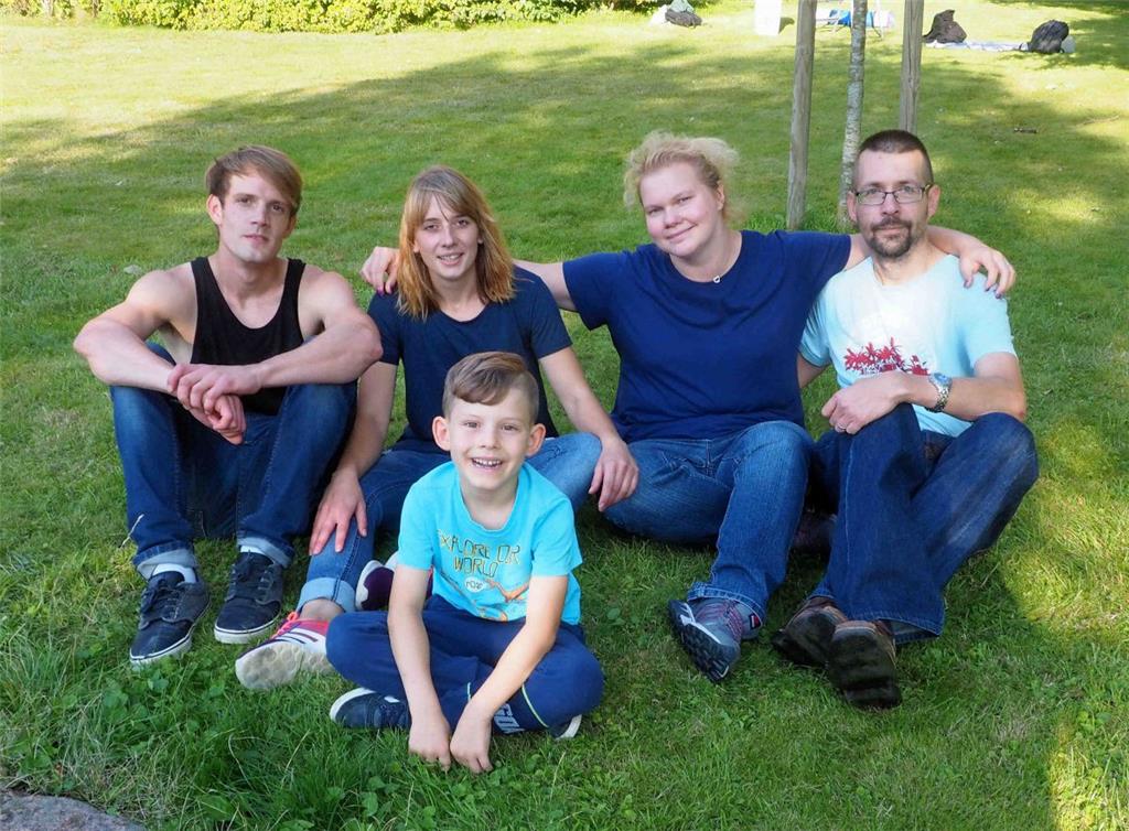 Niklas (vorne) und seine starke Mannschaft ruhen sich nach dem  anstengenden &qu...